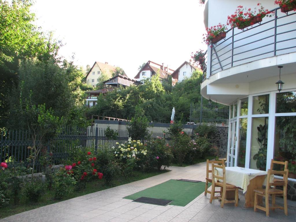 Pensiunea Warthe Bed & Breakfast Brașov Exterior foto